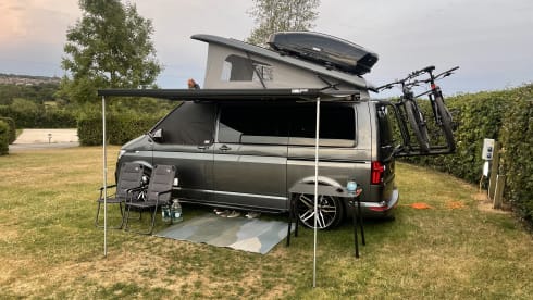 WOW Premium  – 4 berth Volkswagen campervan from 2021