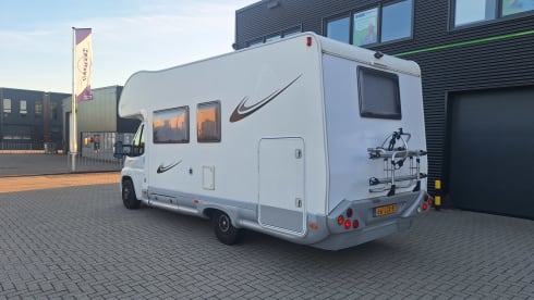 Huisje op wielen – 4p Fiat alcove from 2009