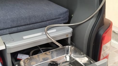 Caravelle – Volkswagen Van Sharing T5 Caravelle - 9 travel seats / 4 berths