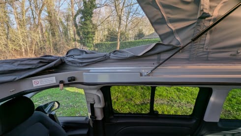 Crosscamp op Mercedes Vito - Avontuur voor 4 (5) pers.