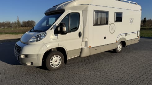 Fijne Bürstner camper voor 4 personen