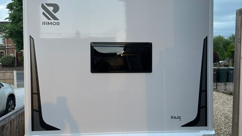 Eze – HR Adventures - Rimor Kilig 9 - 6 berth, 6 seat belt Motorhome