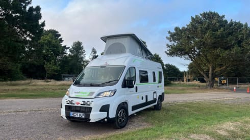 Es Vedra – BRAND NEW 2+1 Berth Roller Team Livingstone 2 (2025) Automatic