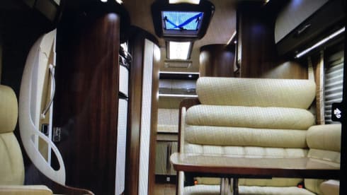 Onze dame – BURSTNER 735 ELEGANCE