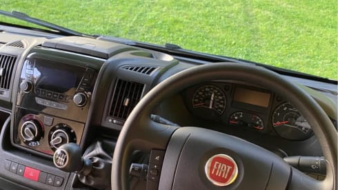 Maddie – Luxurious 6 berth Roller Team 746 from 2018