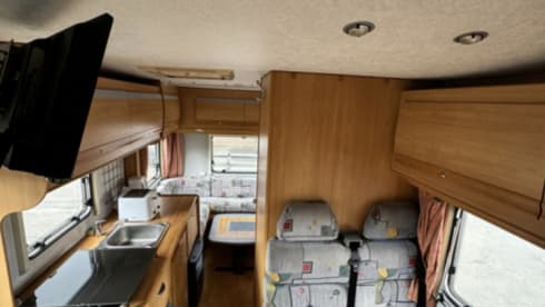 Kelpie King – 6 berth Fiat Ducato Elnagh