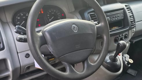 2p Renault bus uit 2008