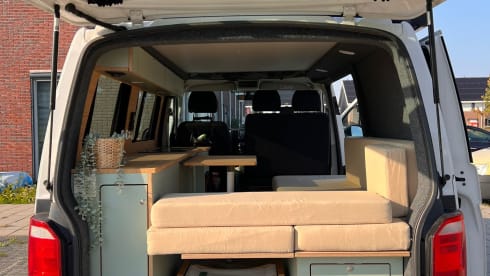 4p Volkswagen bus uit 2016