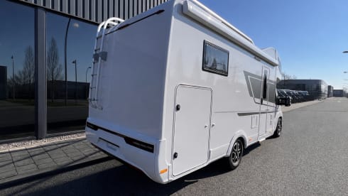 4p Adria Mobil alcove from 2026