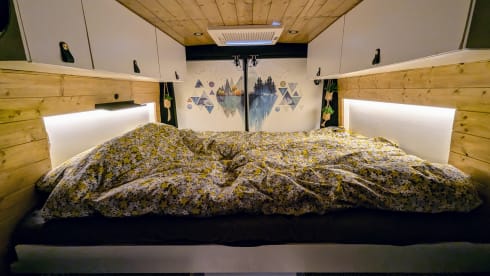 Charles – 2p BUS CAMPER für Abenteuer