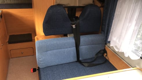 SPACIOUS CLEAN FAMILY CAMPER LARGE AND HANDY WITH NESPRESSO;)