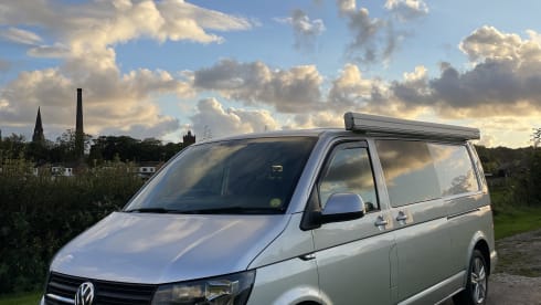 Terrence – 2 berth Volkswagen campervan from 2016