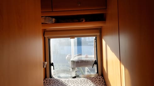 Sunny – 4p Knaus alcove from 2000