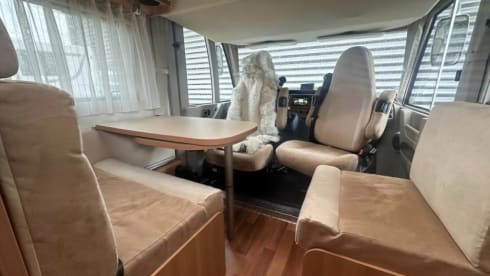 4p Hymer integrated from 2010