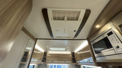 6 Berth 6 Belts - The Ultimate Family Camper 