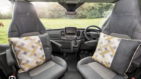 Sebby 2022 Luxury 2 berth Autotrail F68 
