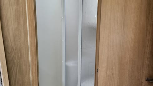 Molly – 6 berth Peugeot Majestic 