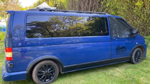 Adventure Awaits – Newley converted 2 to 4 berth Volkswagen campervan
