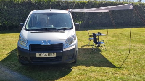Rosie – 2 berth Peugeot campervan - waiting to share adventures with you