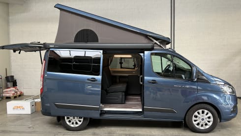 Adventure cooking and fun – 5p Ford campervan uit 2020