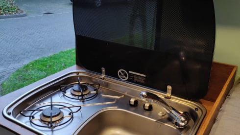 De Reizende Levensgenieter – Nice Fiat camper bus for 2-4 people