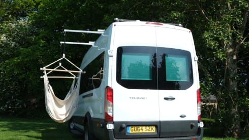 Angus – Superb 4 berth Campervan with Kingsize bed