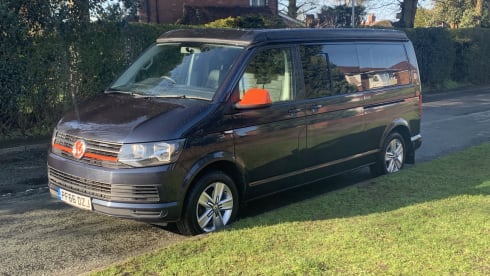 The Explorer – L'Explorer VW T6 4 couchettes Campervan - Automatique