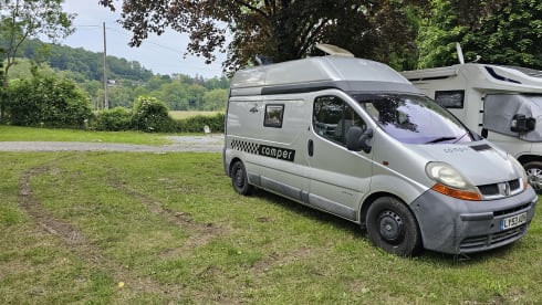 Pedro – Full Insurance Included. 5.2m long. On-board shower. Winterized. 39.70 MPG.