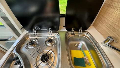 T6 – 2p Dethleffs semi-integrated from 2018
