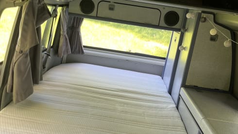 Calí – Very neat original VW T4 California Coach