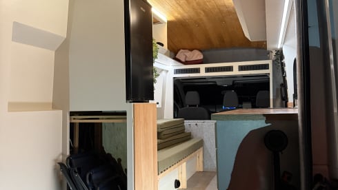 Omgebouwde (2025) offgrid bus