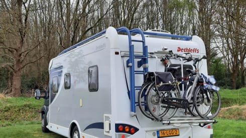 Mooie Dethleffs camper voor 2 personen