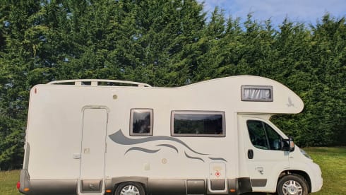 Frankie G – Frankie is our beautiful & flexible 6 berth Motorhome.