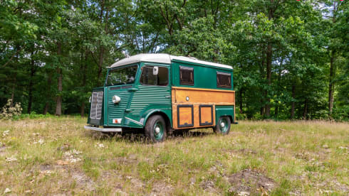 Woody – Classic Citroen HY 1976 bus camper