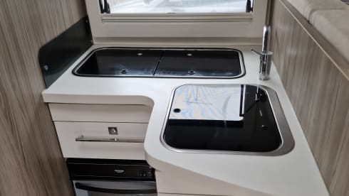4 berth ford benimar fully loaded motorhome 