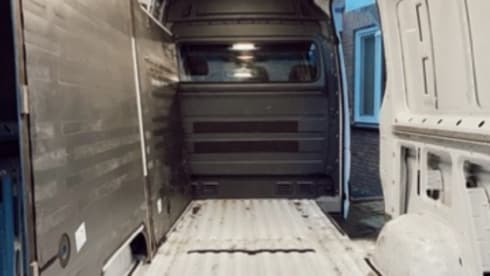 Tao the Van – NEW Tao the Van Automatic gear Mercedes Sprinter 314 campervan 