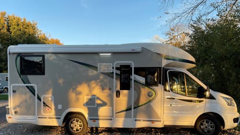 Classy – 2021 LUXURY Chausson Titanium Premium 777GA