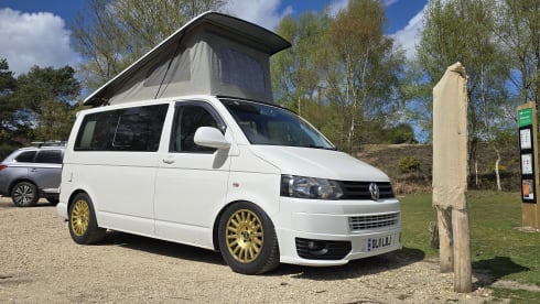Lola – Camping-car Volkswagen 4 places de 2011