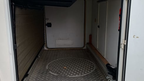 Superruime gezinscamper – 5p Elnagh Marlin 64 Alcove from 2001