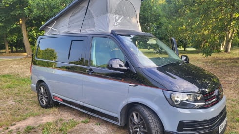 Rosie – 4 berth Volkswagen campervan from 2017