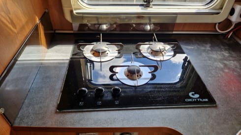  Ruime Fiat Giottiline 7p  Camper met inventaris.