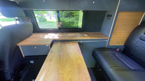 Betty – Off-road VW T6 with tinted windows