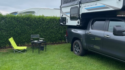 Real-Lite – Toyota Hilux (2025) with camper unit