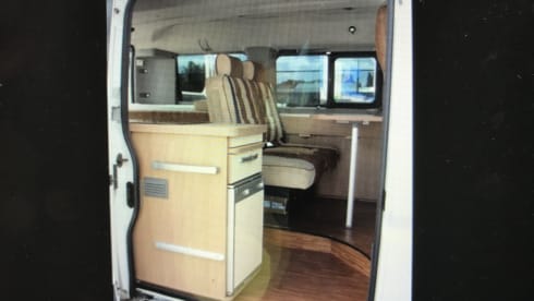 Burstner  – Fiat Ducato Burstner camper bus 4 people