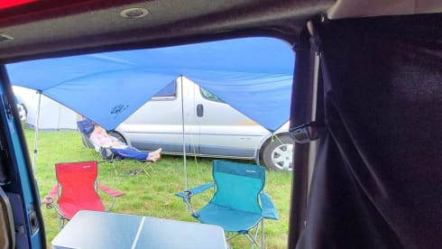Blue Belle – Volkswagen campervan ready for fun!