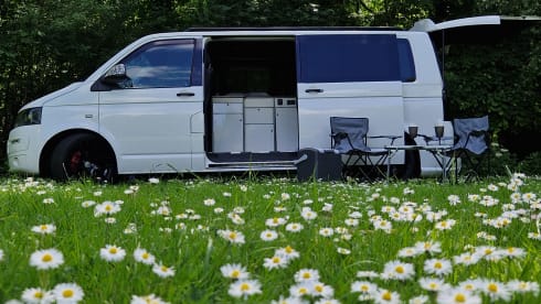 The Poacher – VOLKSWAGON T5 LWB