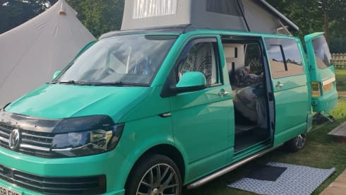 Scooby LWB – DOG FRIENDLY VW CAMPERVAN WITH ALL THE EXTRAS  FOR A GREAT HOLIDAY