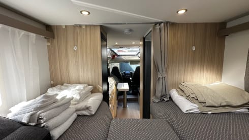 Bob – 3p Adria Mobil semi-integrated uit 2023