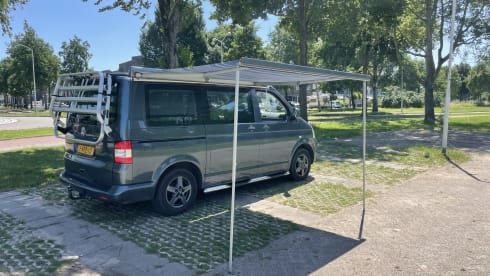 4p Volkswagen campervan from 2004