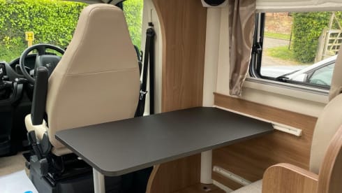 Bailey semi-integrato a 4 posti letto del 2018